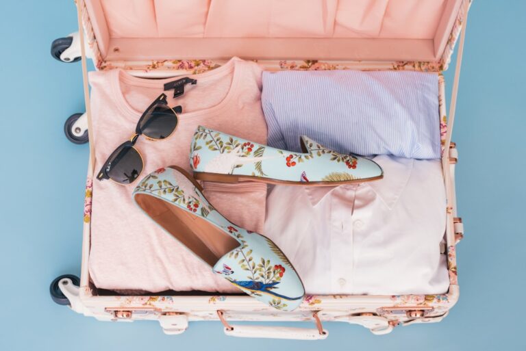 Stylish Yet Functional Accessories for Modern Travelers